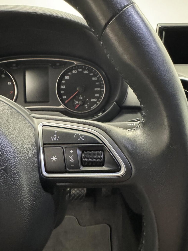 Vehicle Image 39