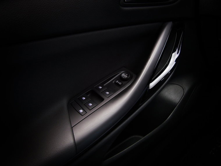 Vehicle Image 48