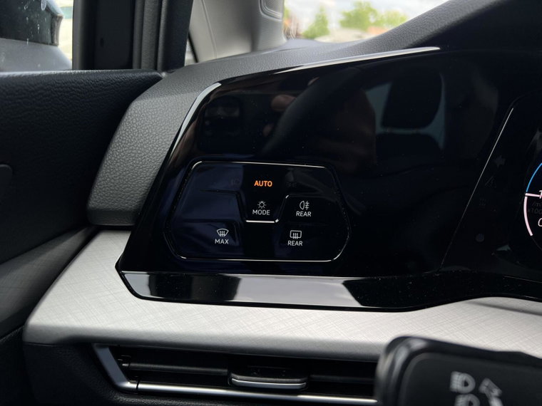 Vehicle Image 39