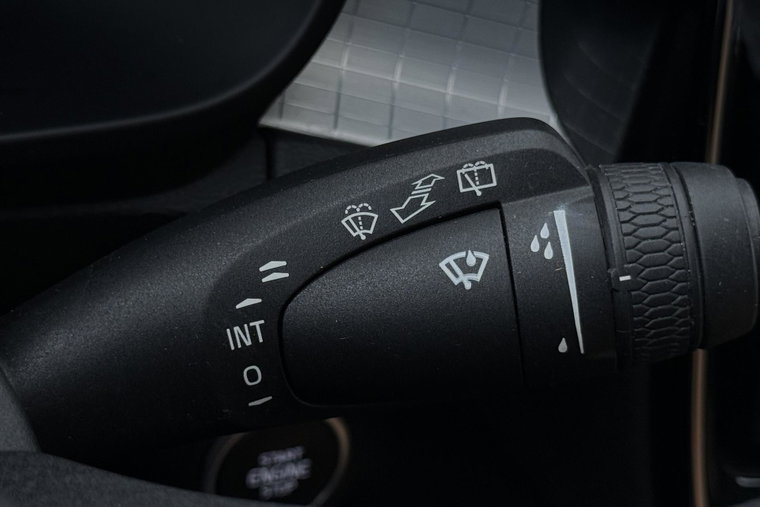 Vehicle Image 40
