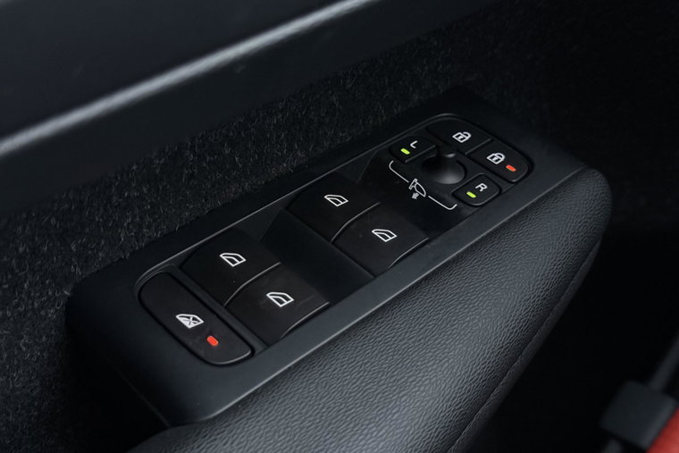 Vehicle Image 42