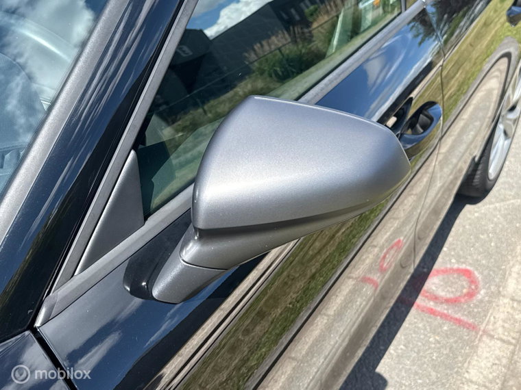 Vehicle Image 38