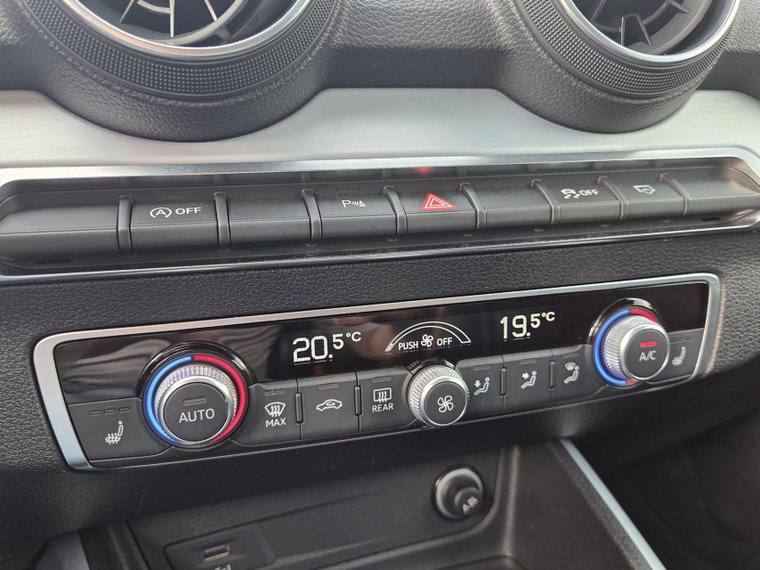 Vehicle Image 26