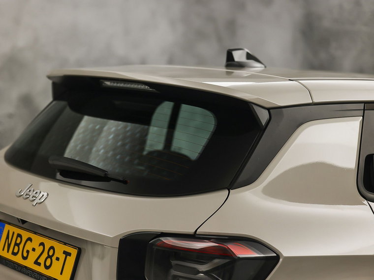 Vehicle Image 27