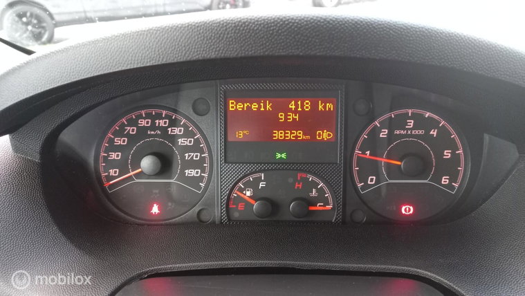 Vehicle Image 17