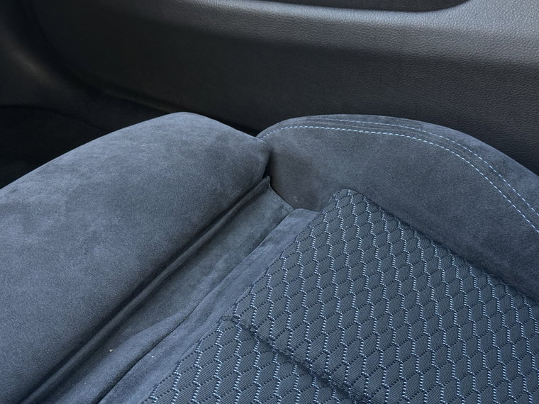 Vehicle Image 37