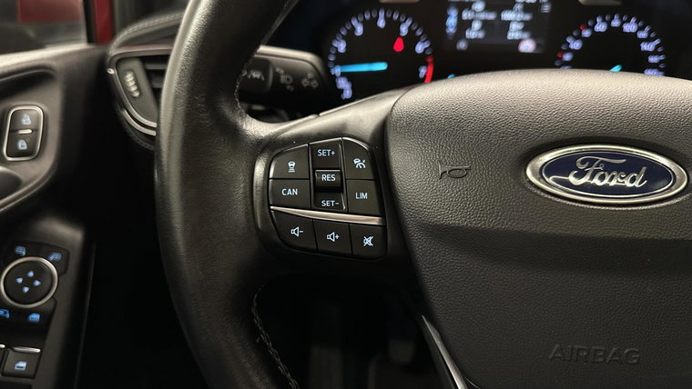 Vehicle Image 28