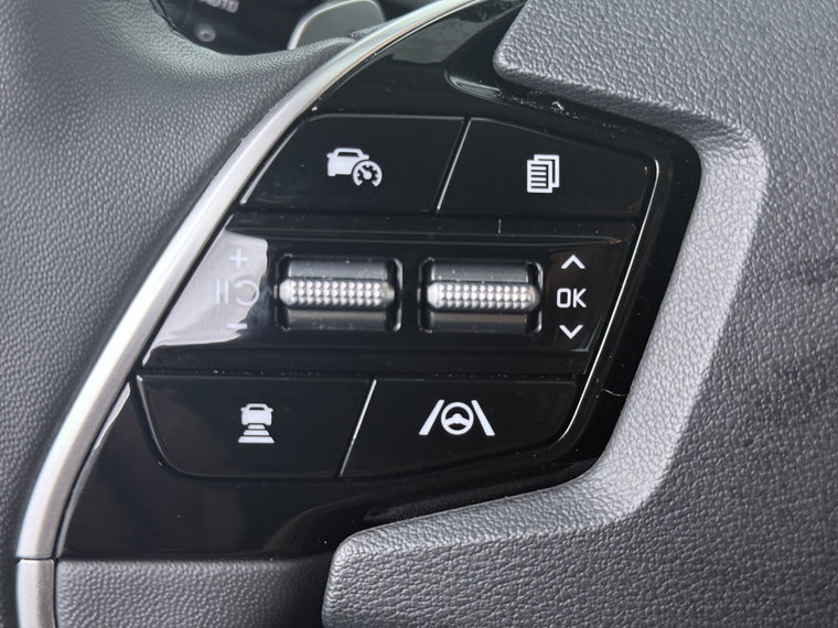 Vehicle Image 27