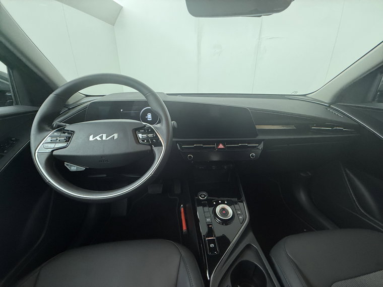 Vehicle Image 37