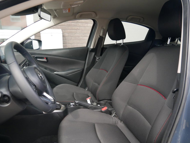 Vehicle Image 19