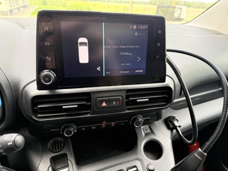 Vehicle Image 16