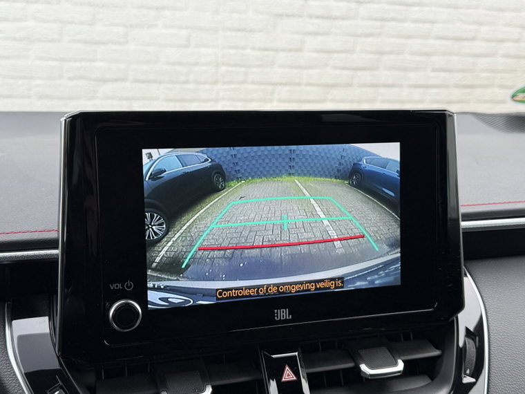 Vehicle Image 25