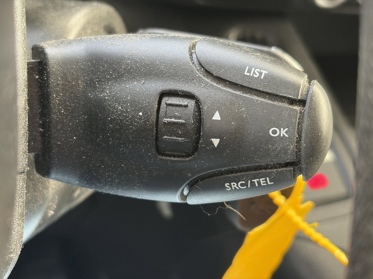 Vehicle Image 28