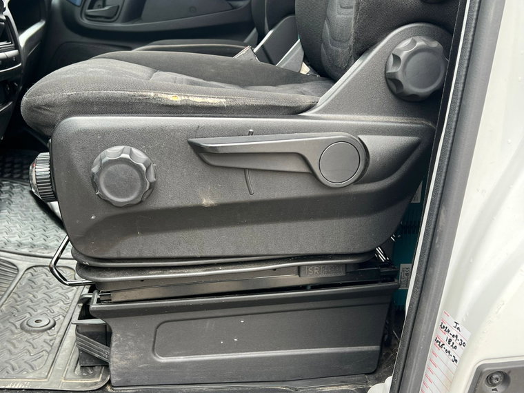 Vehicle Image 26