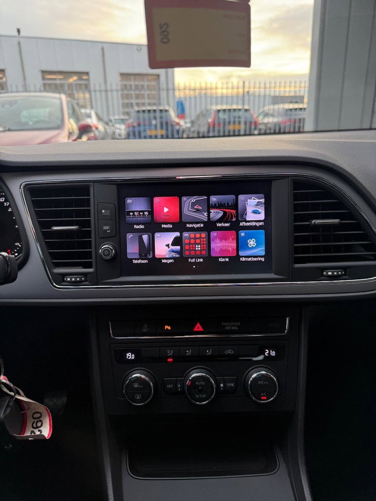 Vehicle Image 40
