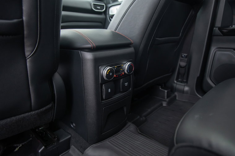Vehicle Image 36