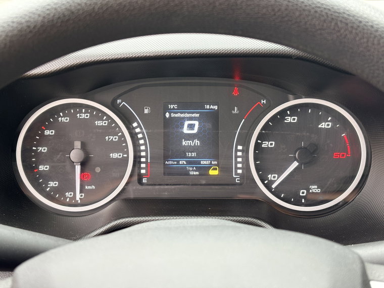 Vehicle Image 30
