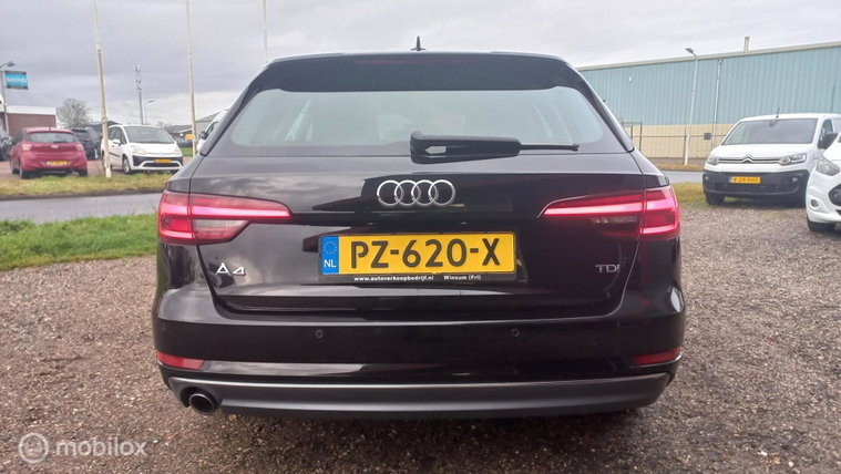 Vehicle Image 6