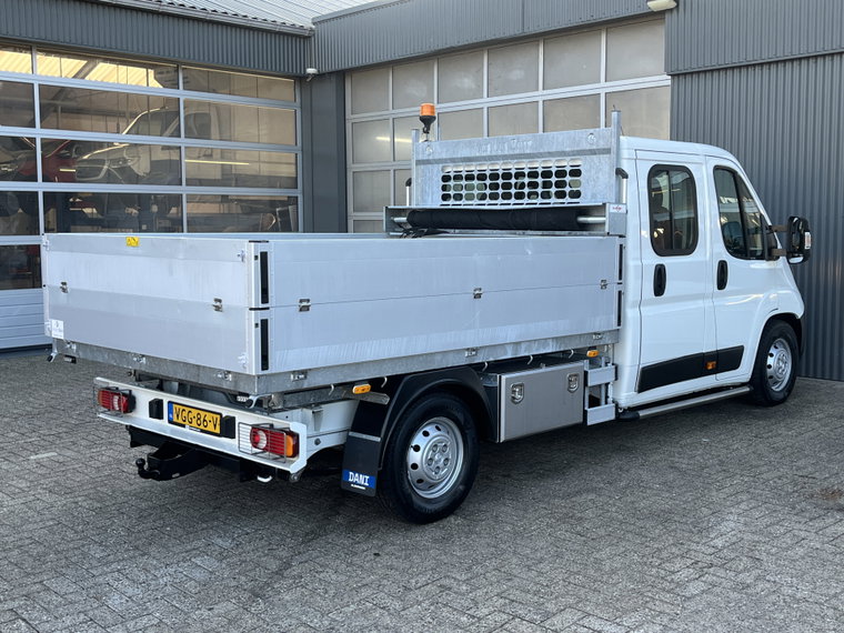 Vehicle Image 33