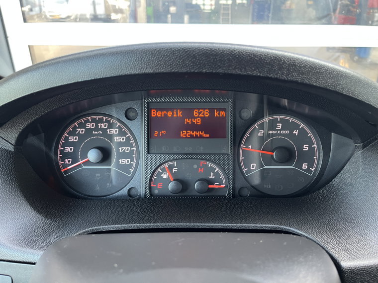 Vehicle Image 42