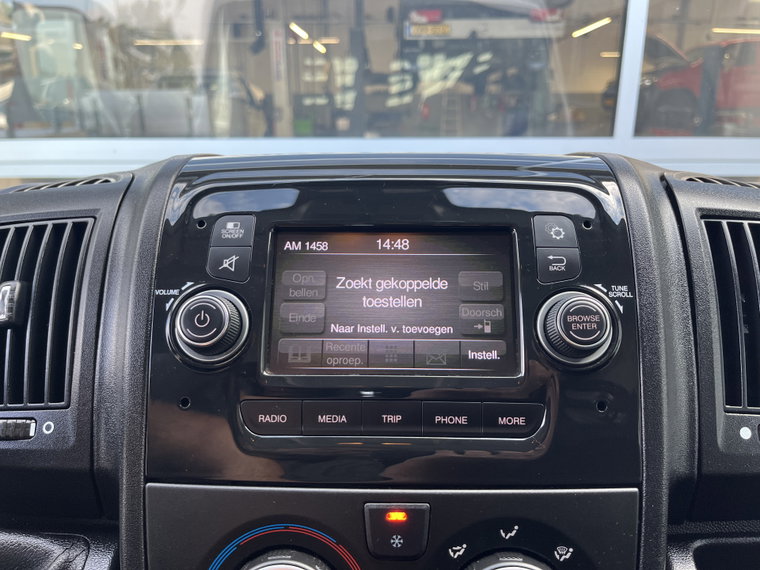 Vehicle Image 52