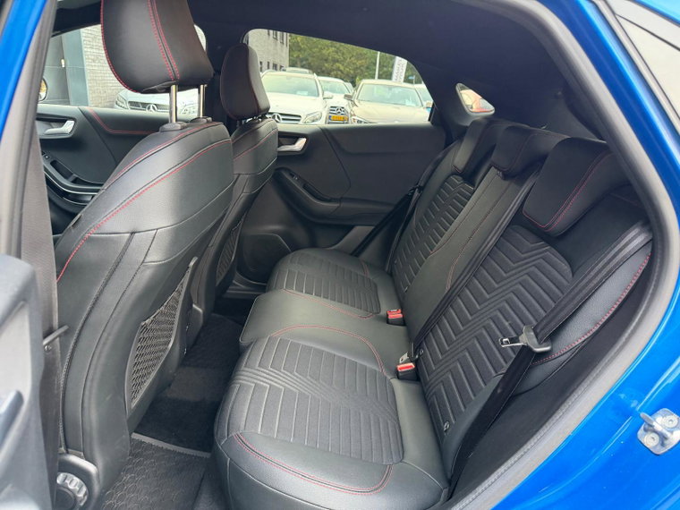 Vehicle Image 33
