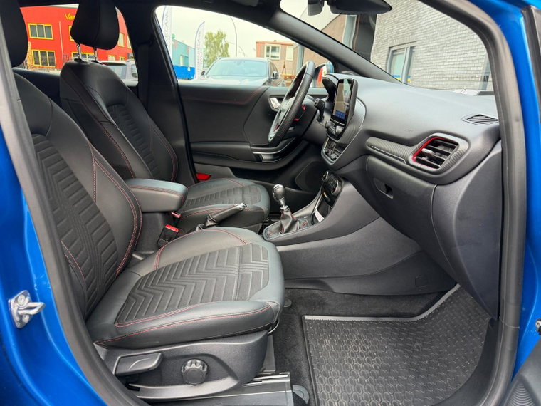 Vehicle Image 35
