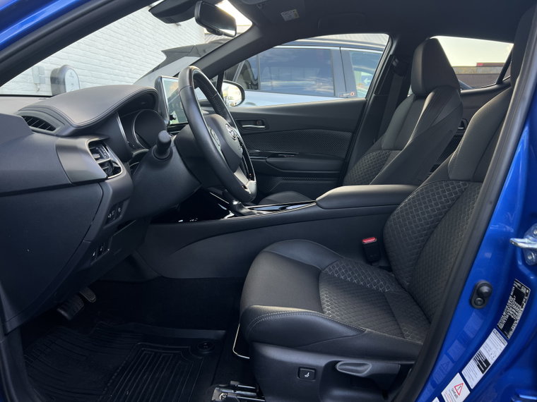 Vehicle Image 23