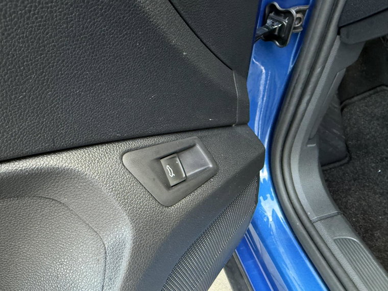 Vehicle Image 27
