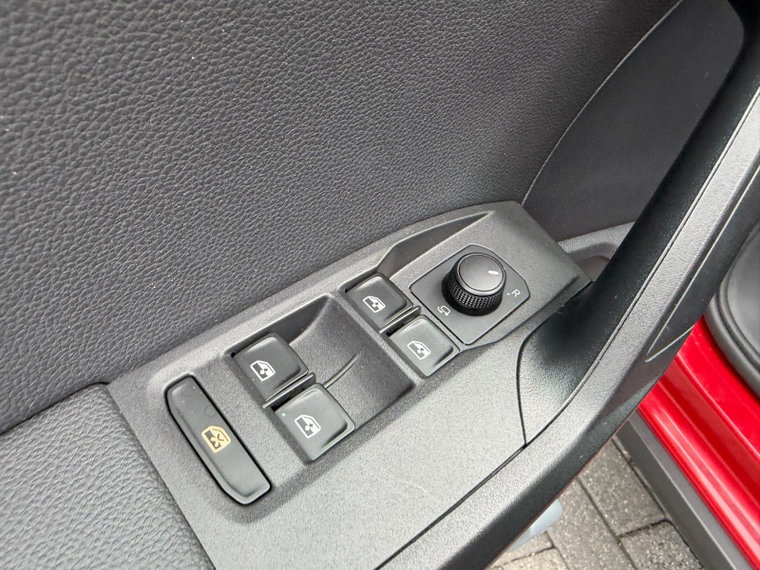 Vehicle Image 27