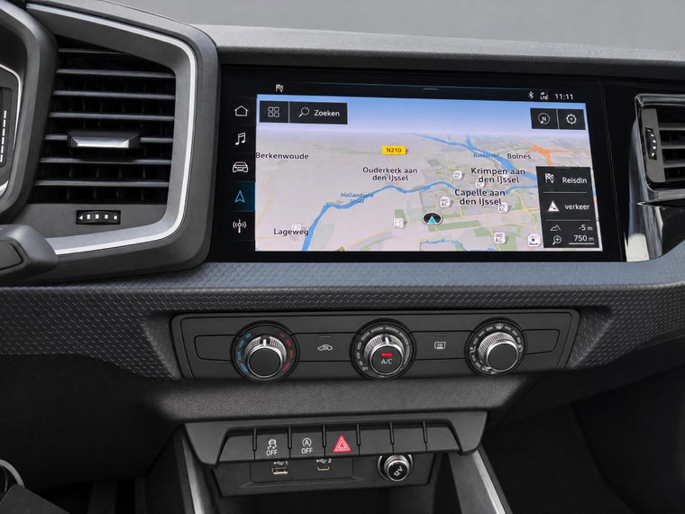 Vehicle Image 11