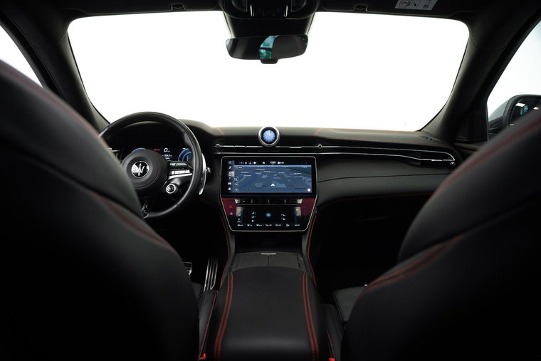 Vehicle Image 18