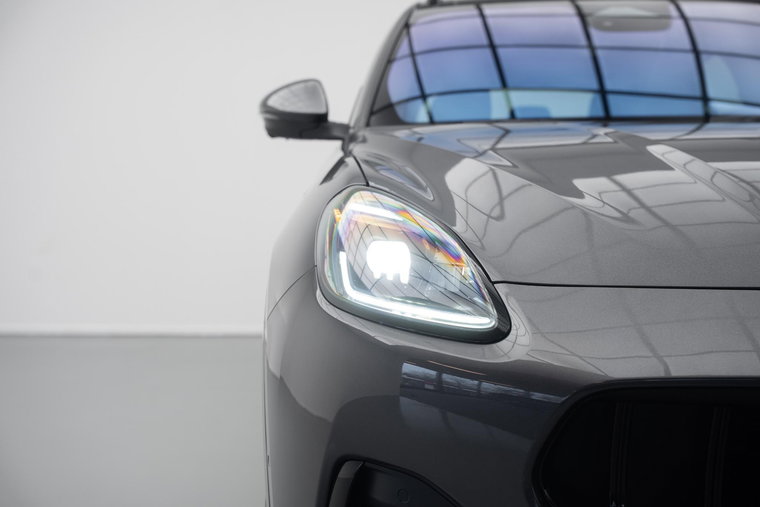 Vehicle Image 36