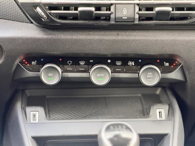 Vehicle Image 25
