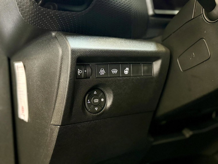 Vehicle Image 28