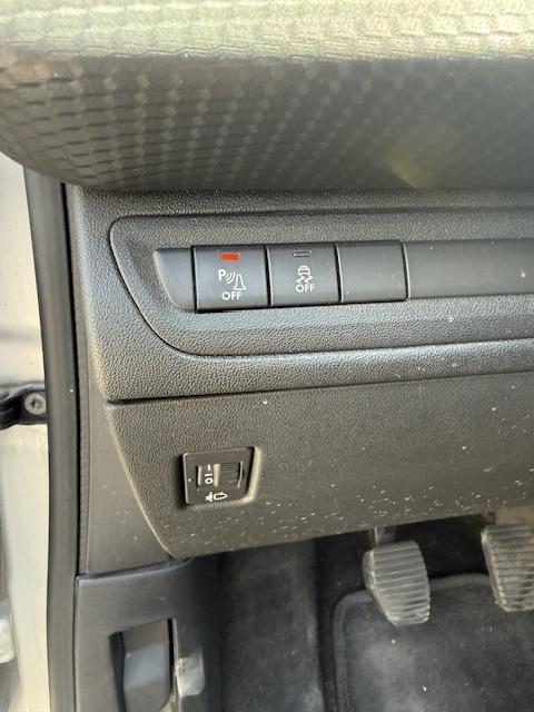 Vehicle Image 35
