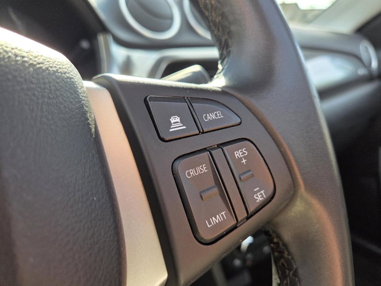 Vehicle Image 28