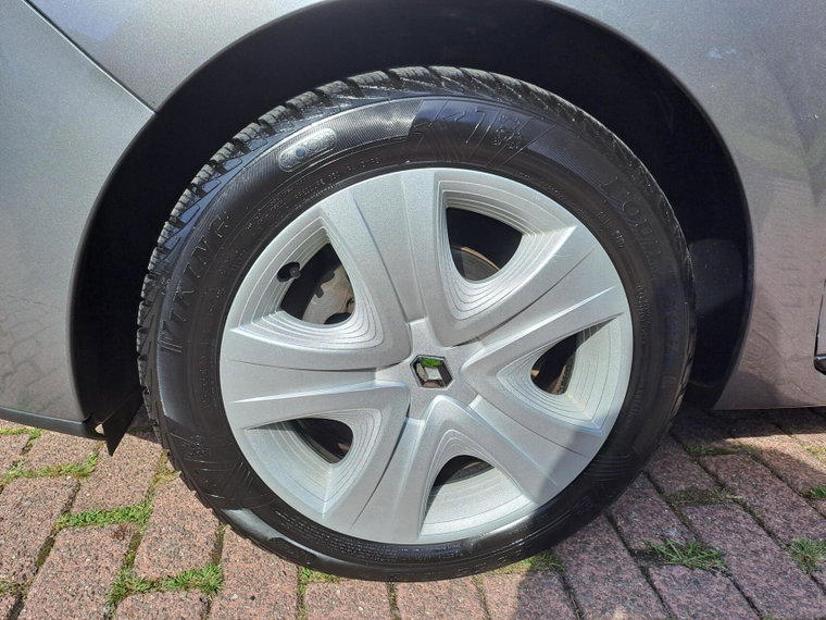 Vehicle Image 22