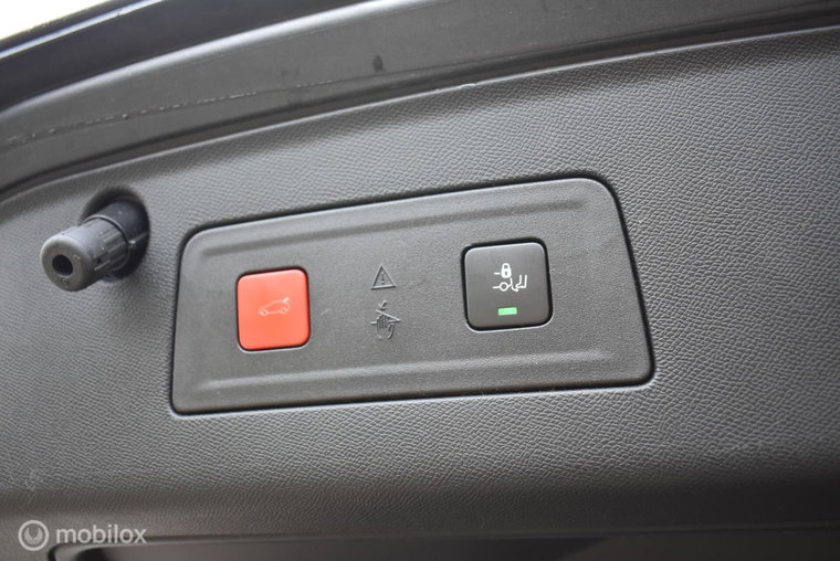 Vehicle Image 45