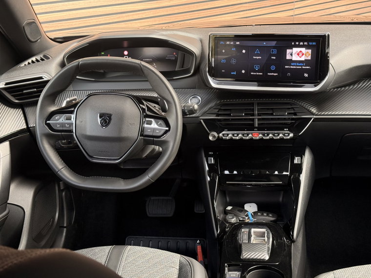 Vehicle Image 19