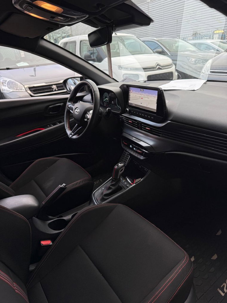 Vehicle Image 14