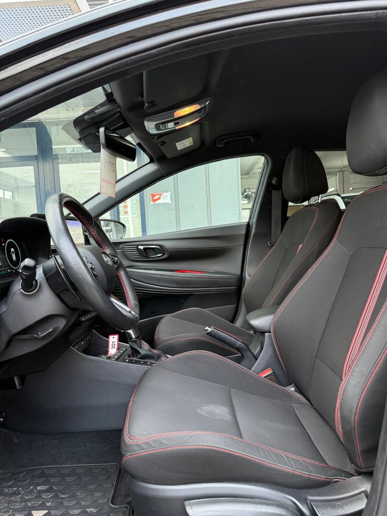 Vehicle Image 19