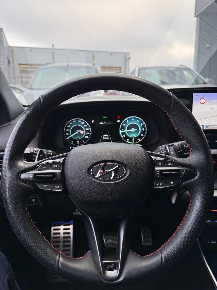 Vehicle Image 21