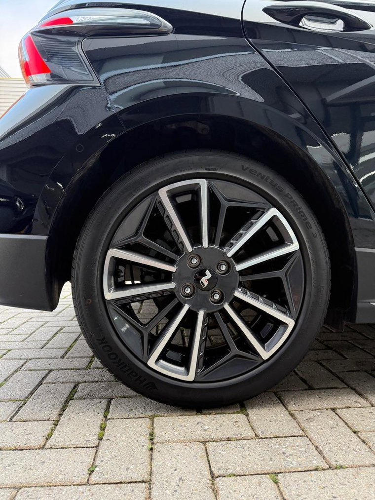 Vehicle Image 36