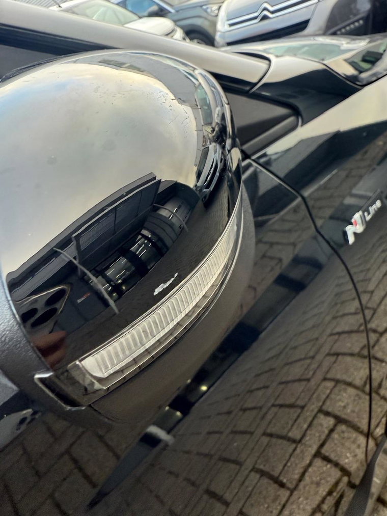 Vehicle Image 38