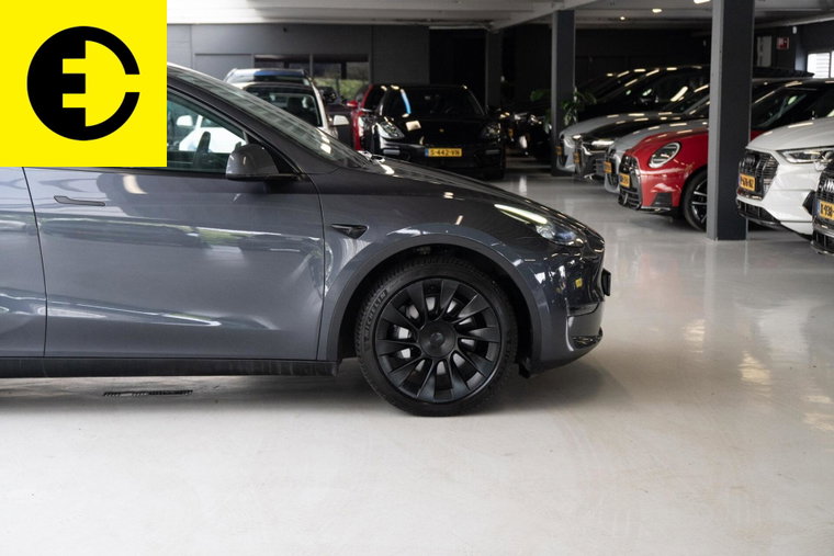 Vehicle Image 36