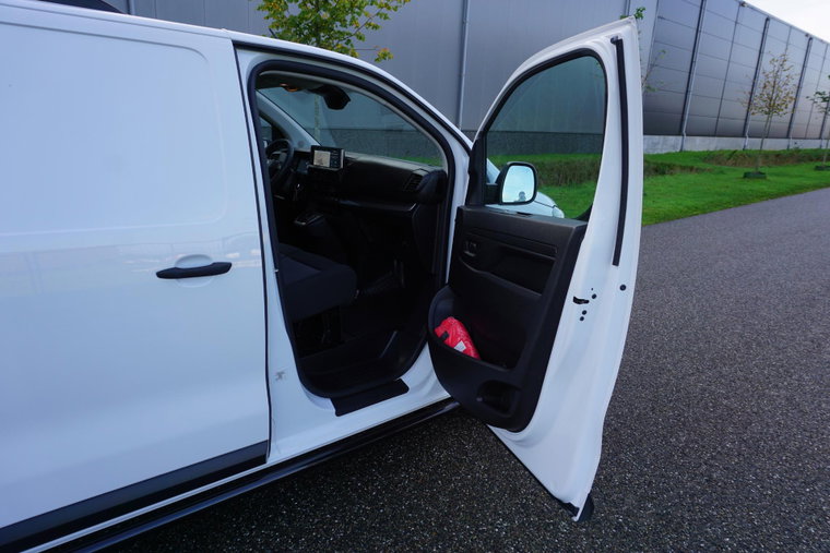 Vehicle Image 27