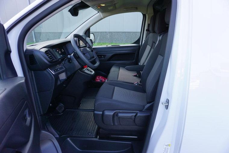 Vehicle Image 36
