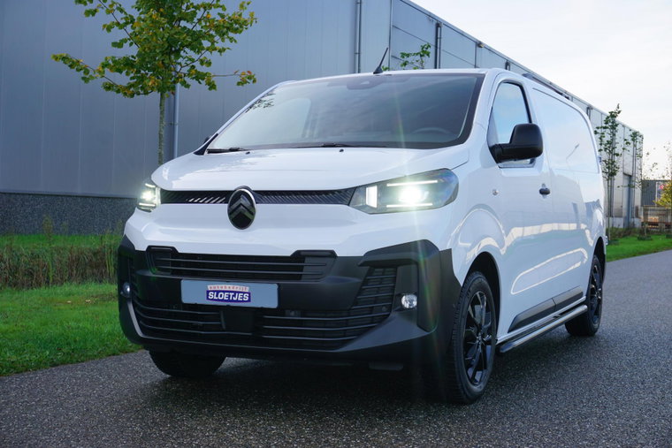 Vehicle Image 38