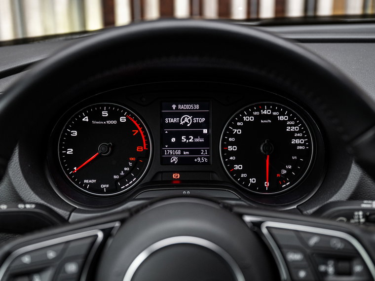 Vehicle Image 35